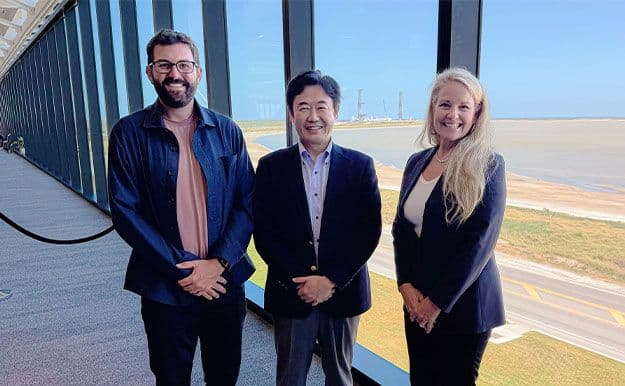 KDDI Signs Asia's First Next-Generation Satellite "Starlink Mobile V2" Contract