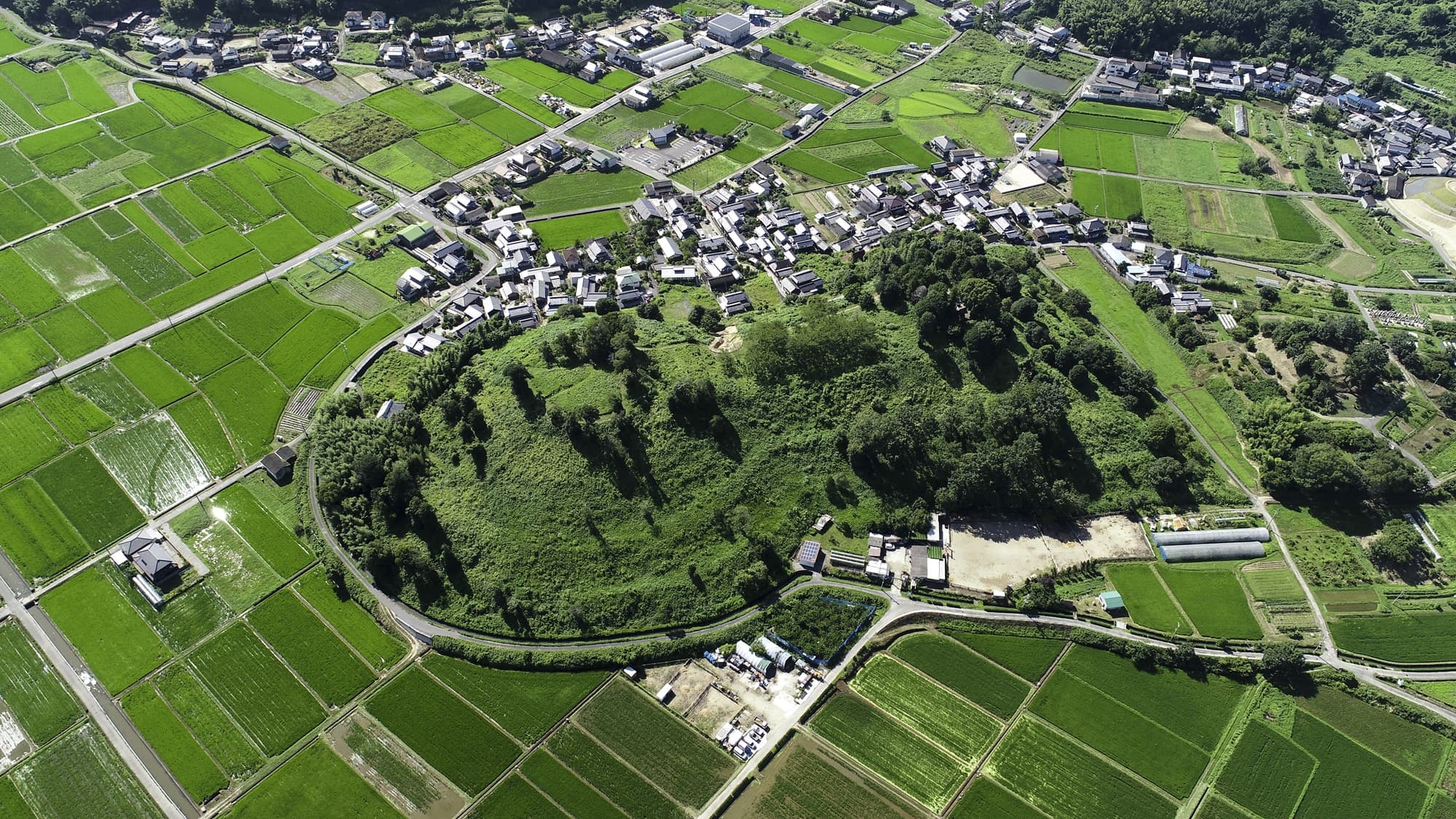 Tsukuriyama Burial Mound