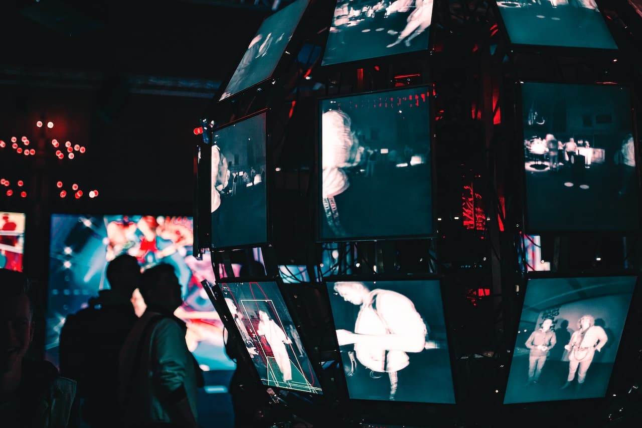 Technology & Trendsetting