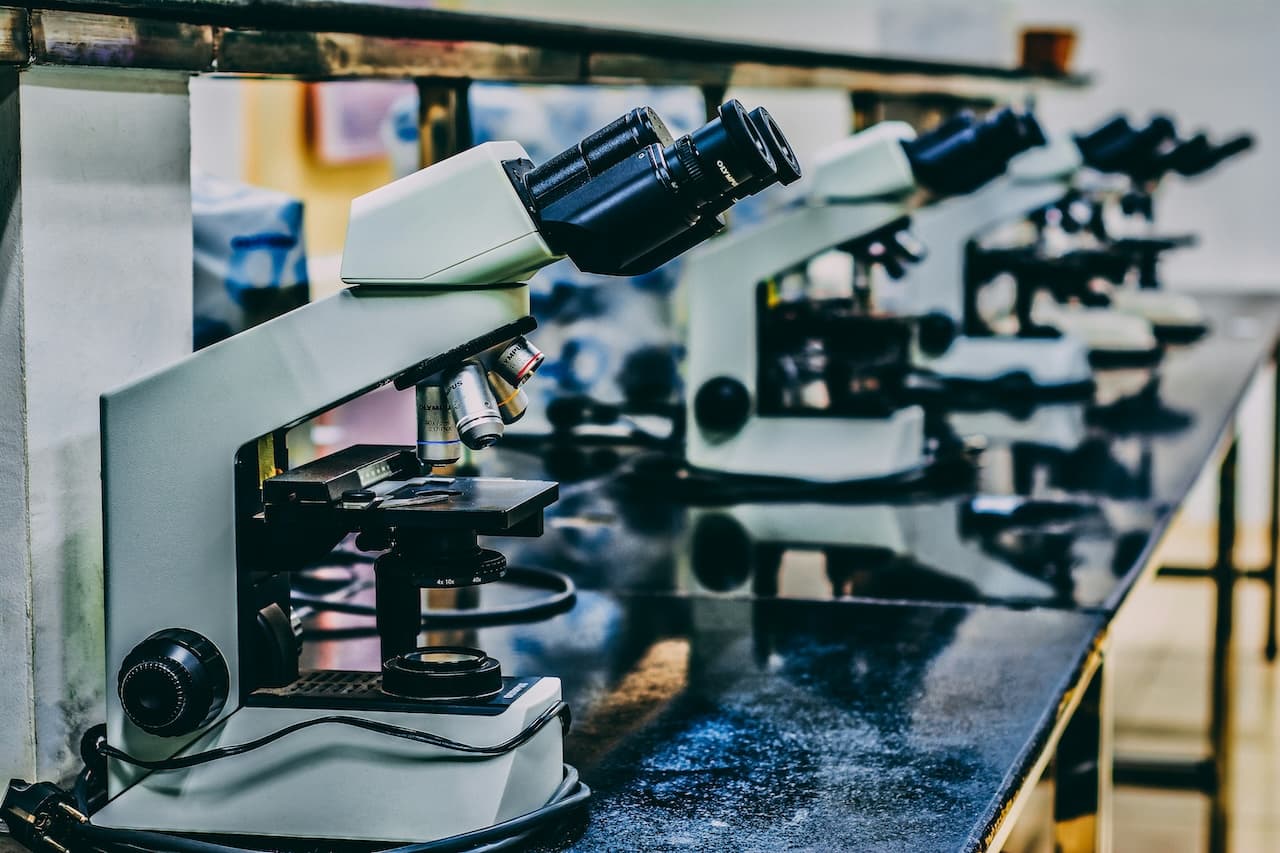 Collaboration with World-Class Academic and Research Institutions