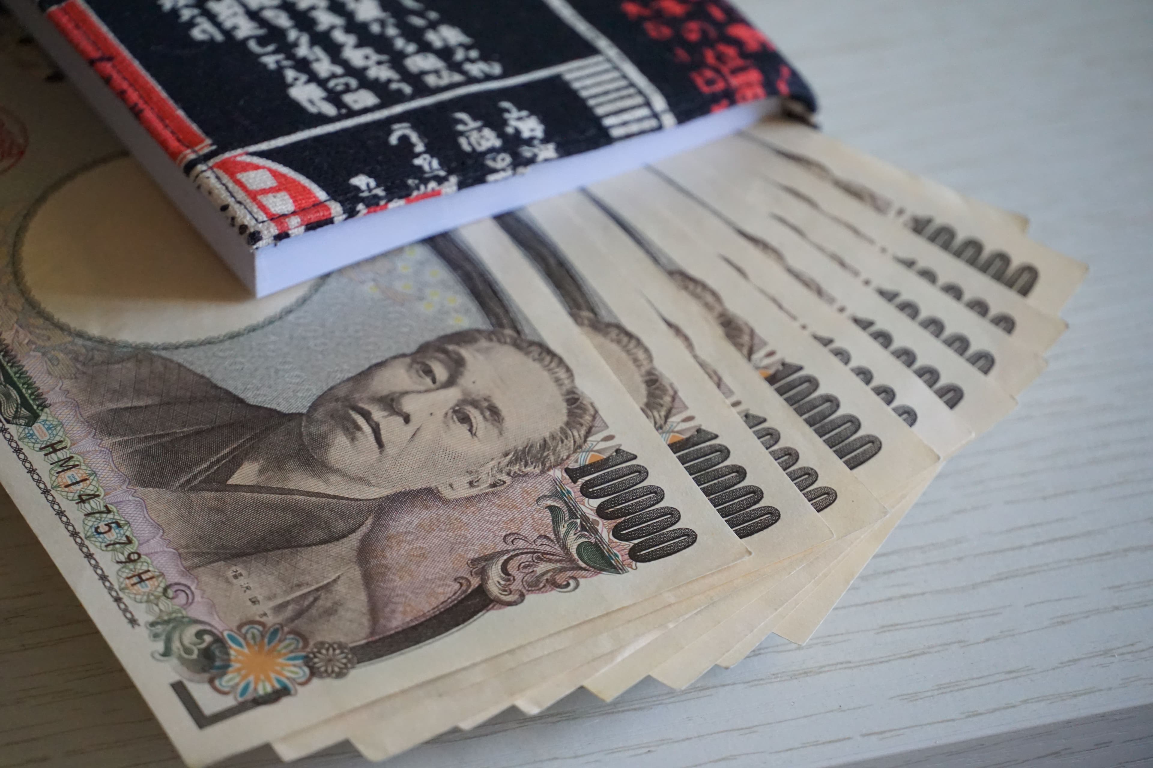 Tokyo's minimum wage reaches a record high of 1,113 yen per hour